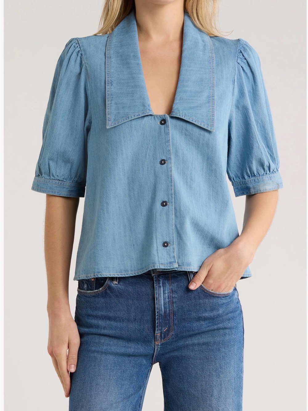 Avec Les Filles Light Blue Button-Front Top with Wide Collar